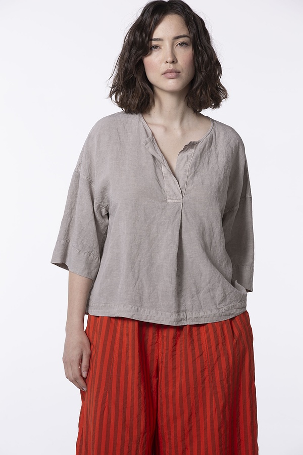 Blouse 512 grayscale