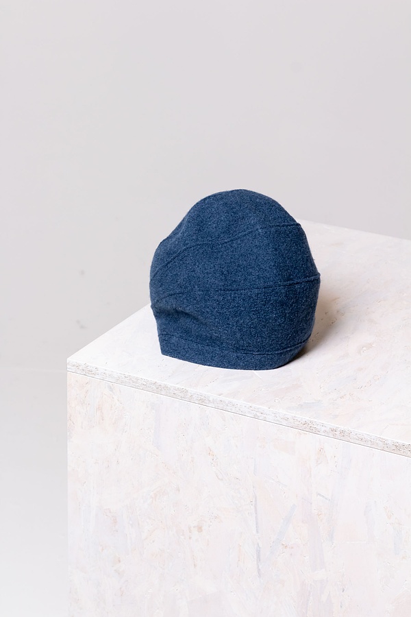 Hat Dipti 302 / OSKA premium Boiled wool 580BLUE