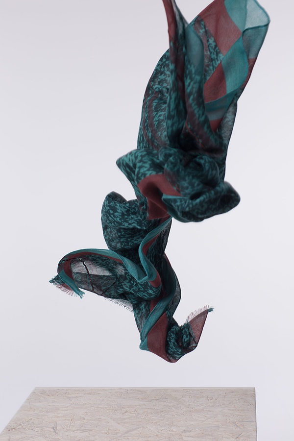 Scarf 041 640MENTHOL